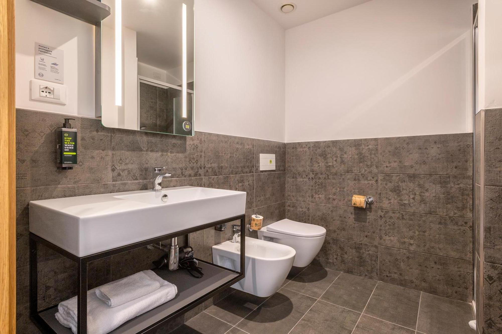B&B Hotel Сасари Екстериор снимка