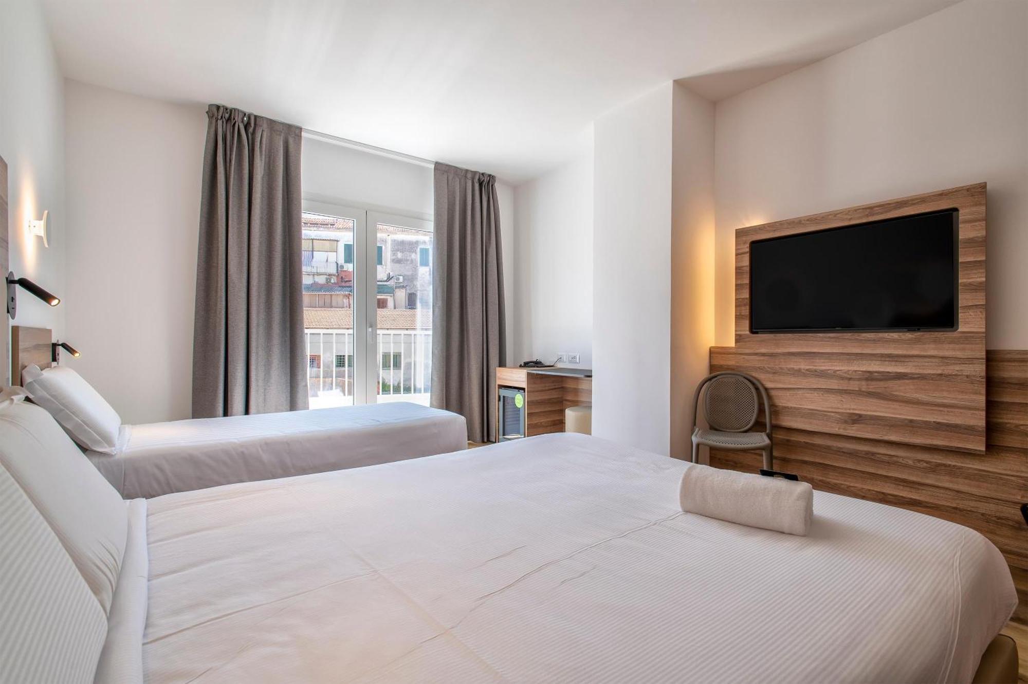 B&B Hotel Сасари Екстериор снимка