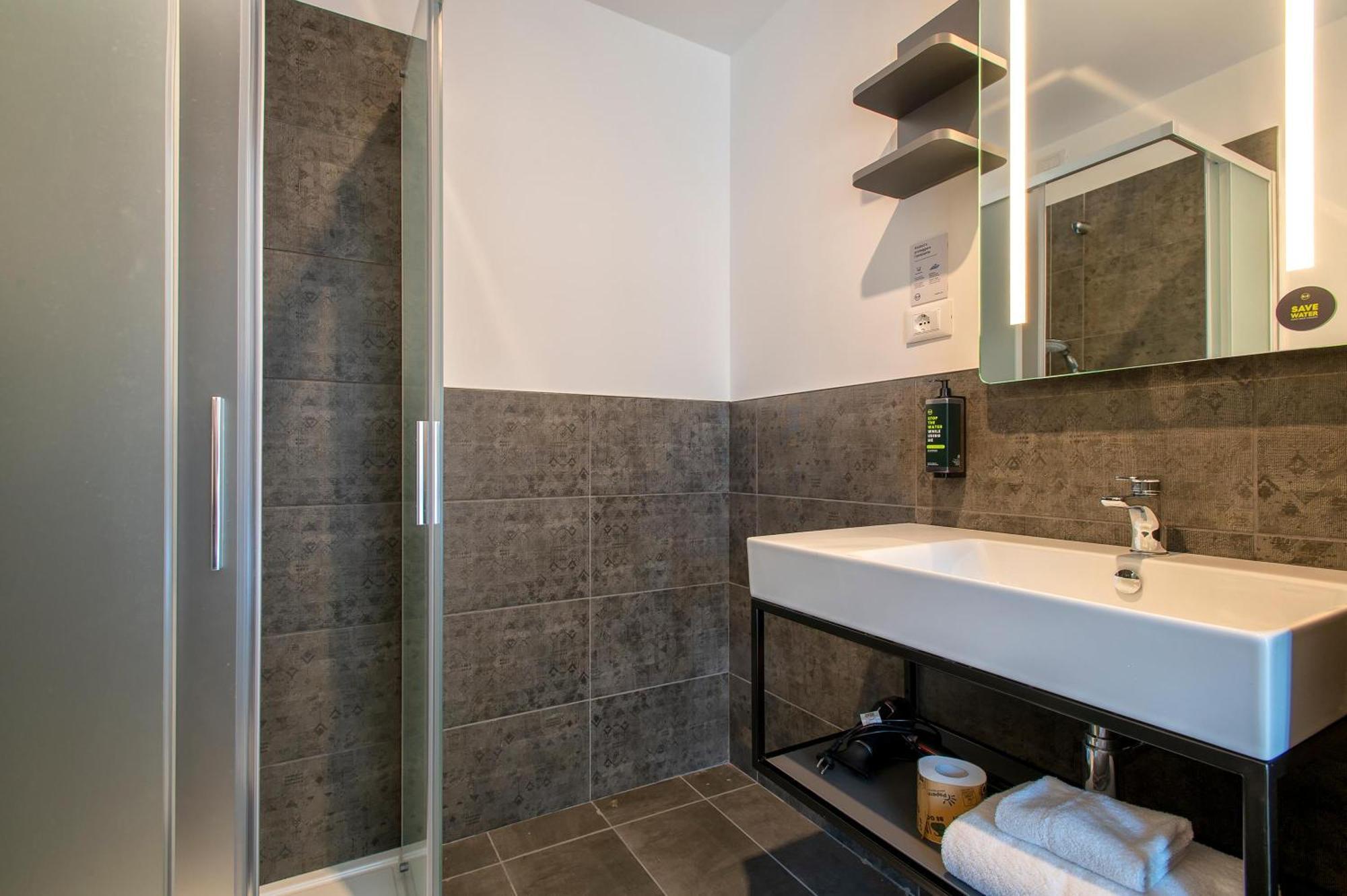 B&B Hotel Сасари Екстериор снимка