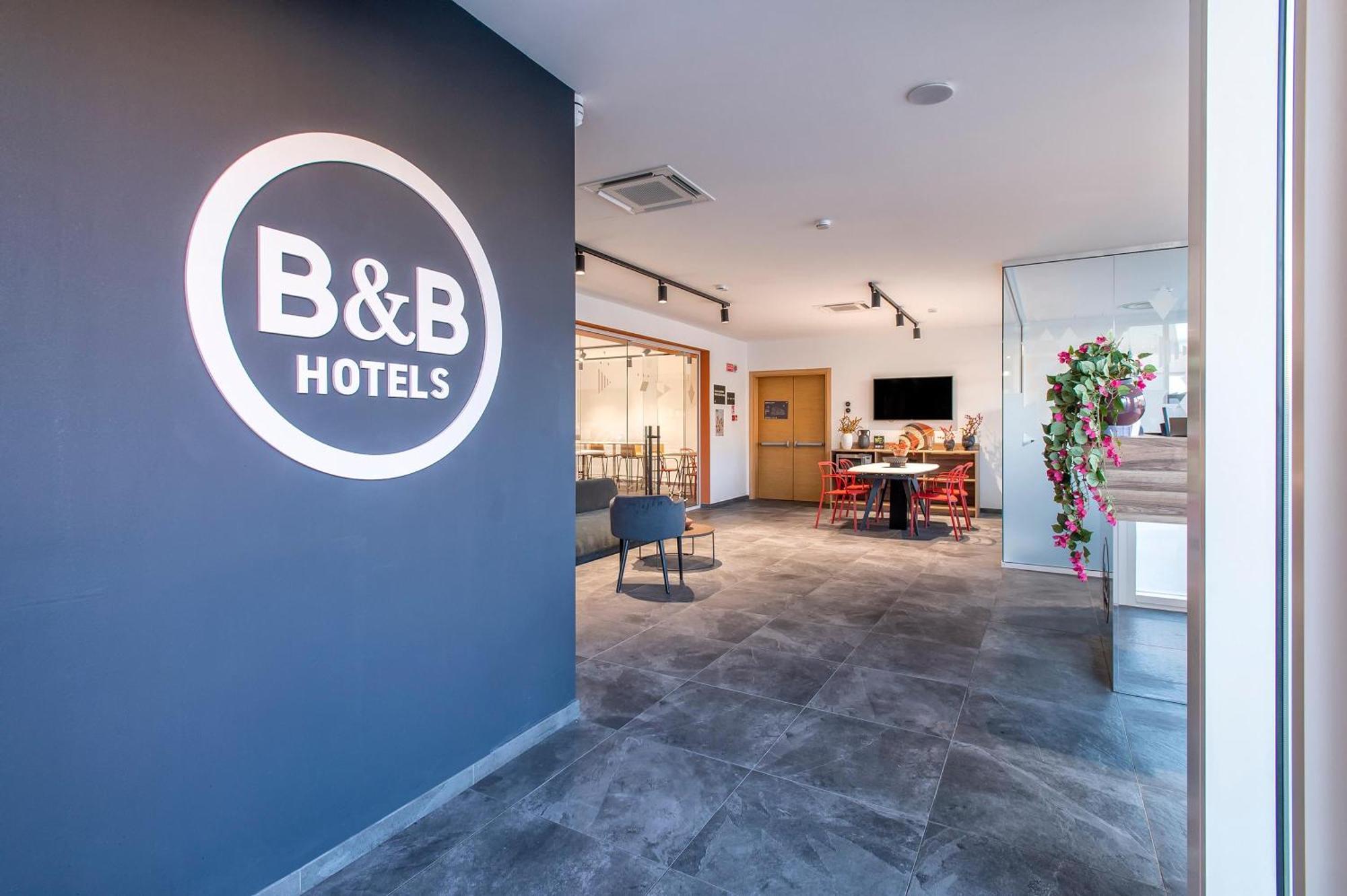 B&B Hotel Сасари Екстериор снимка